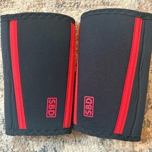 SBD Black and Red Elbow Sleeves